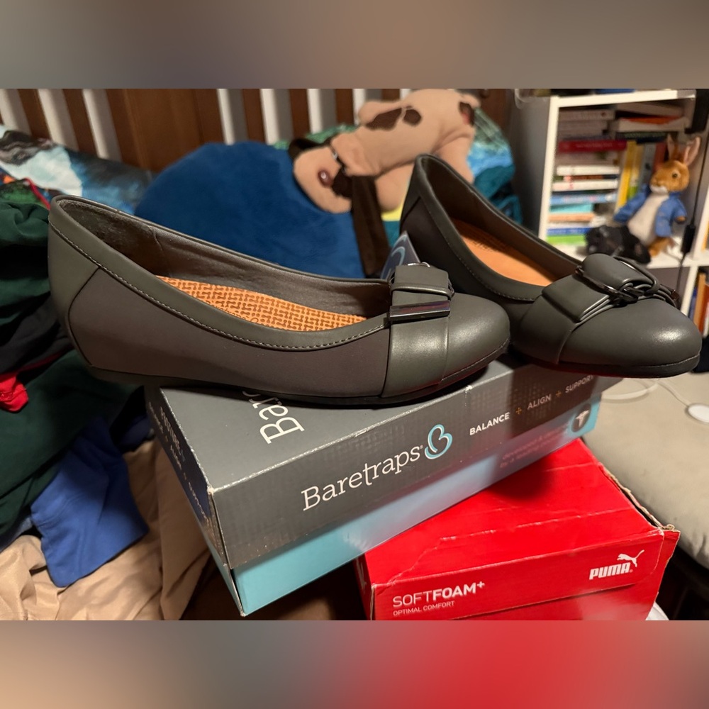 Bare Traps Wedge Shoes Gray size 8 NEW